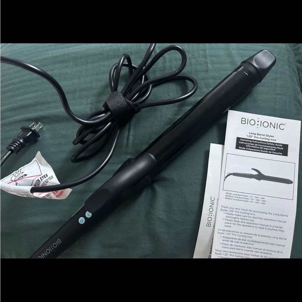 Bio Ionic Black Curling Iron 1.25”